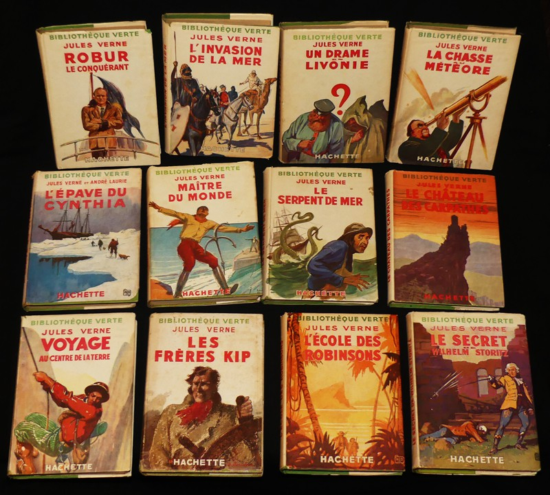 Lot de 26 romans de Jules Verne dans la collection Bibliothèque Verte et Bibliothèque de la Jeunesse (32 volumes)